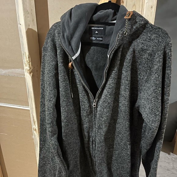 Men’s Quiksilver Zip Up - Picture 2 of 2